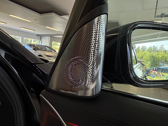 BMW 530e 28 of 30