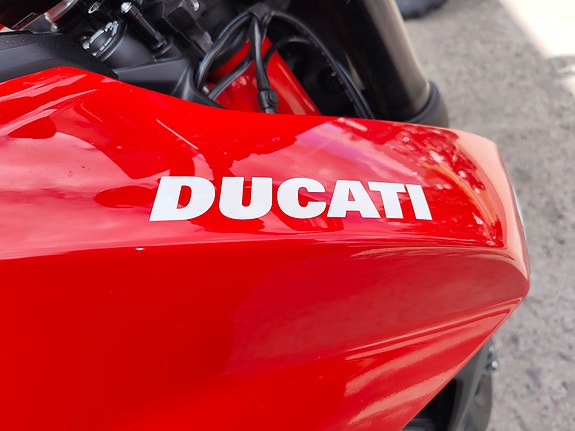 Ducati Hypermotard 950 9 of 9