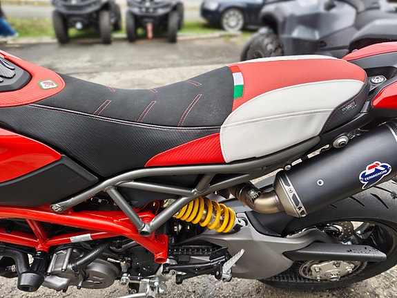 Ducati Hypermotard 950 7 of 9