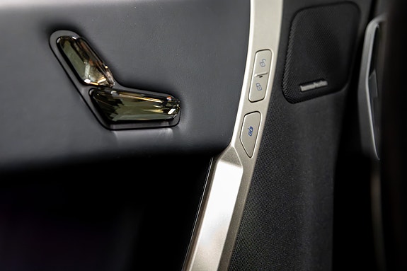 BMW iX 16 of 30
