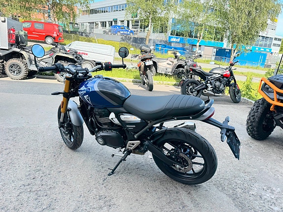 Triumph Speed 400 Caspian Blue Kampanje 3 of 10