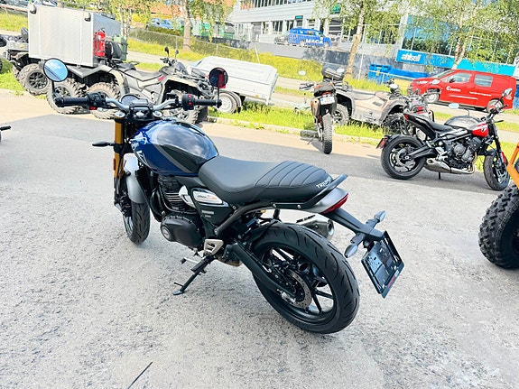 Triumph Speed 400 Caspian Blue Kampanje 7 of 10