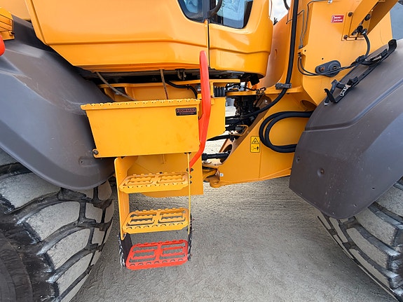 Volvo L110H 17 of 30