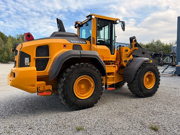 Volvo L110H 8 of 30