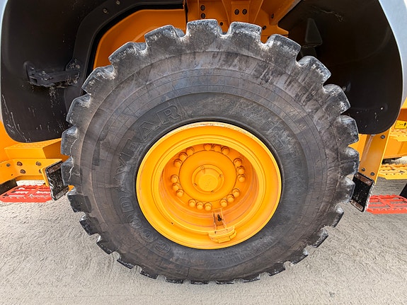Volvo L110H 16 of 30