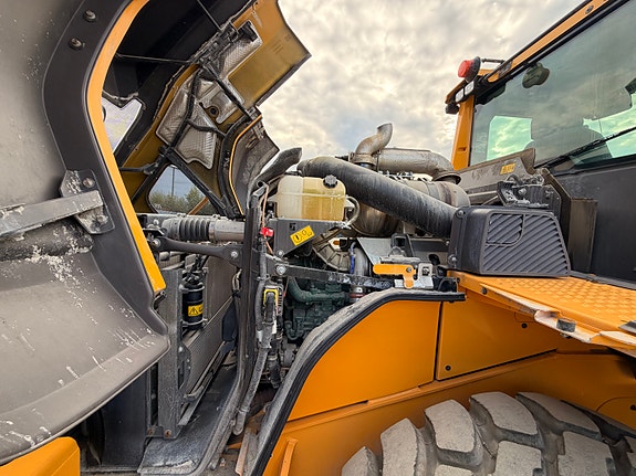 Volvo L110H 27 of 30