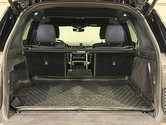 Land Rover Discovery 17 of 30