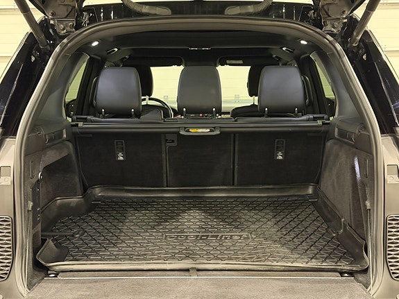 Land Rover Discovery 16 of 30