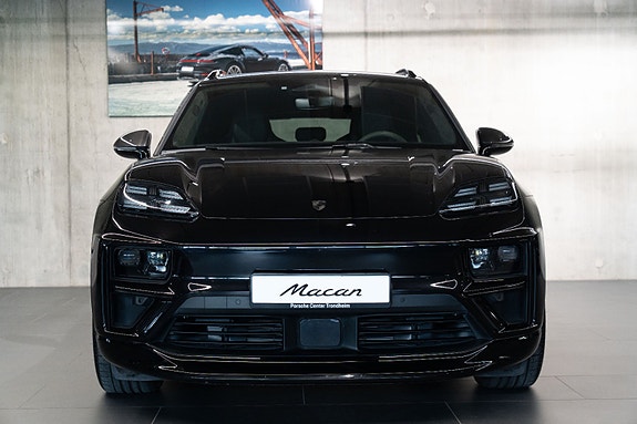 Porsche Macan 5 of 30