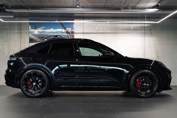 Porsche Macan 8 of 30