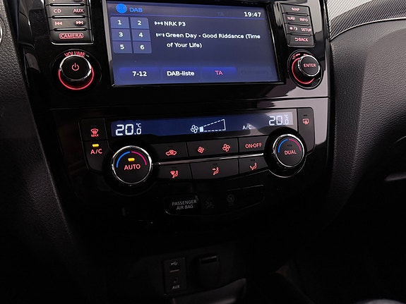 Nissan X-Trail 24 of 30