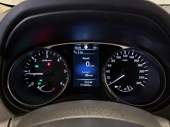 Nissan X-Trail 29 of 30