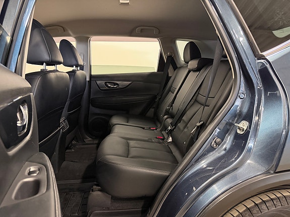 Nissan X-Trail 17 of 30