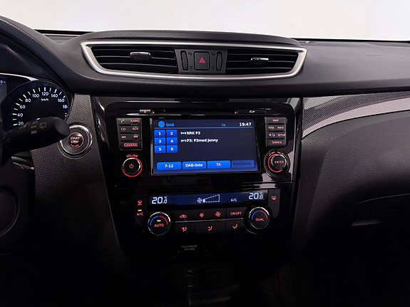 Nissan X-Trail 22 of 30