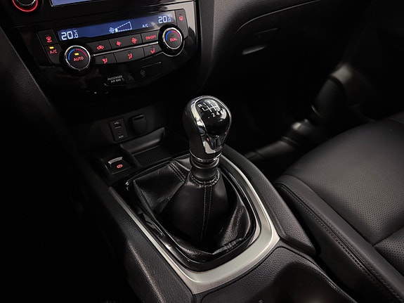 Nissan X-Trail 23 of 30