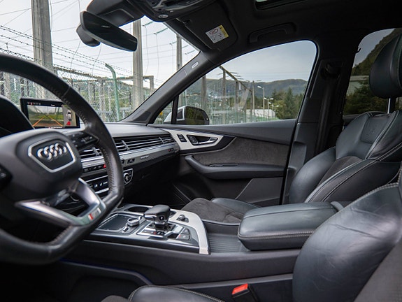 Audi Q7 16 of 30