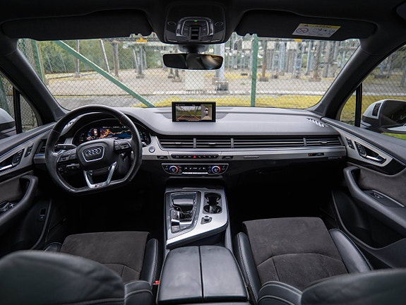 Audi Q7 17 of 30