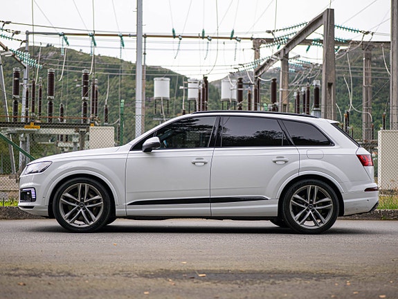 Audi Q7 9 of 30