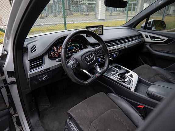 Audi Q7 15 of 30