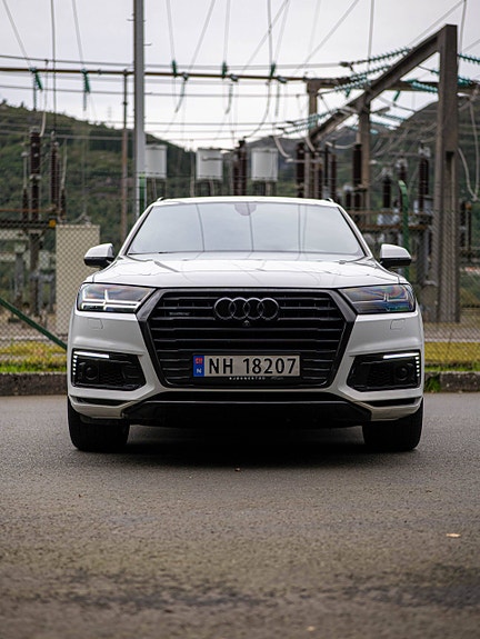 Audi Q7 5 of 30
