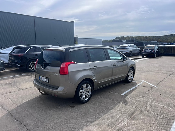 Peugeot 5008 5 of 13