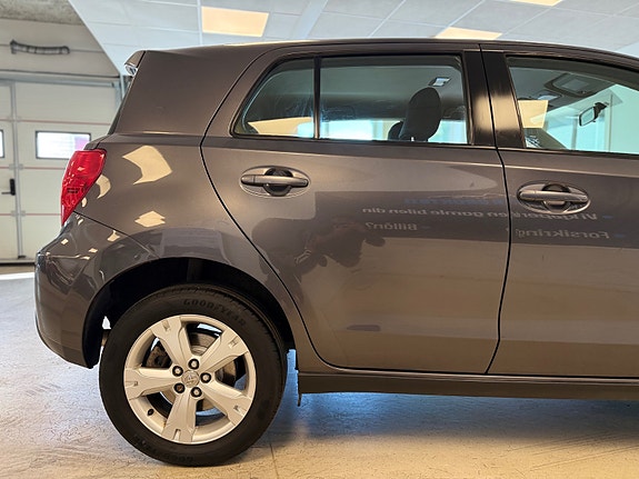 Toyota Urban Cruiser 17 of 30