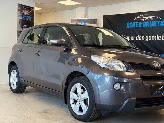 Toyota Urban Cruiser 2 of 30