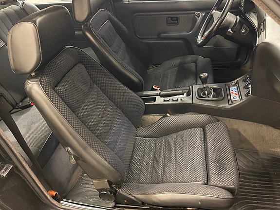 BMW 320i 25 of 30