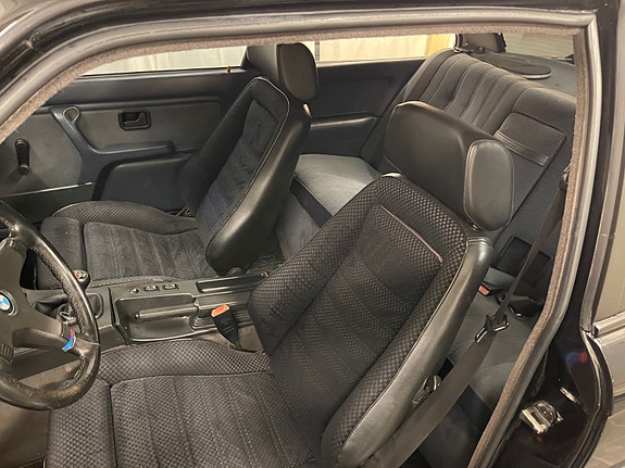 BMW 320i 23 of 30