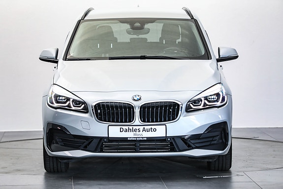 BMW 225xe 3 of 30