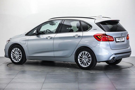 BMW 225xe 10 of 30