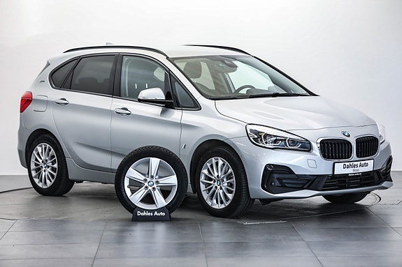 BMW 225xe 2 of 30