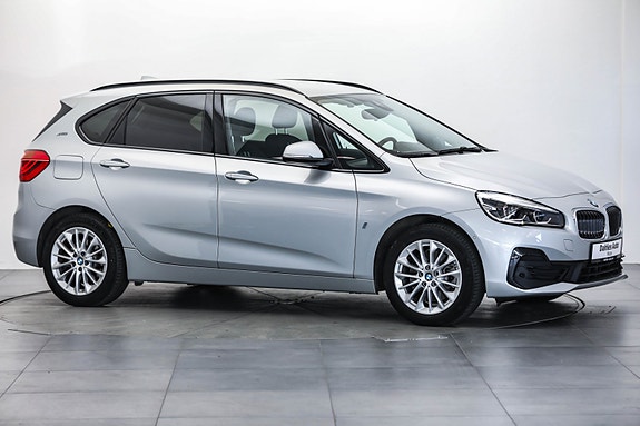 BMW 225xe 6 of 30