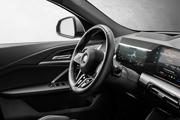 BMW iX2 23 of 30