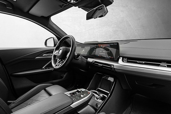 BMW iX2 22 of 30