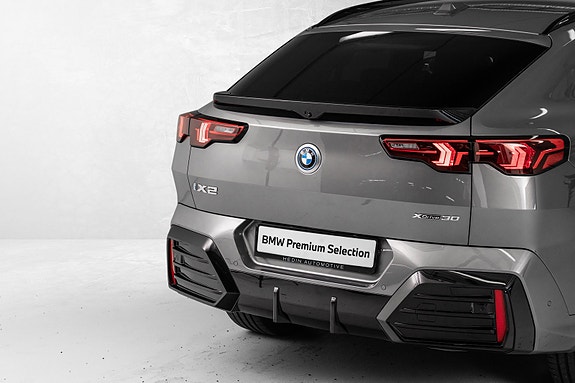 BMW iX2 7 of 30