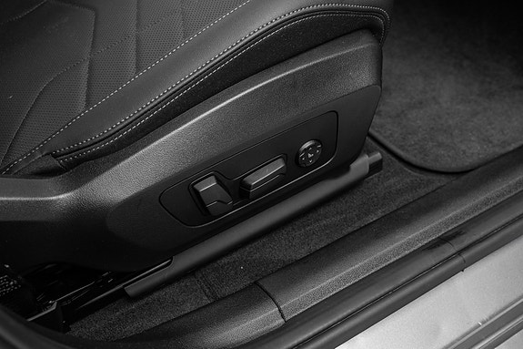 BMW iX2 21 of 30