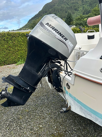 Quicksilver 470 cruiser 18 of 25