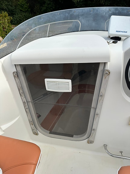 Quicksilver 470 cruiser 13 of 25