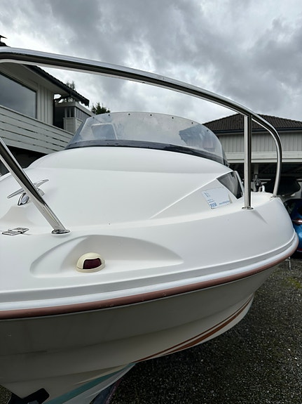 Quicksilver 470 cruiser 5 of 25