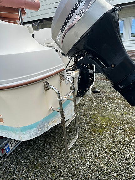 Quicksilver 470 cruiser 17 of 25