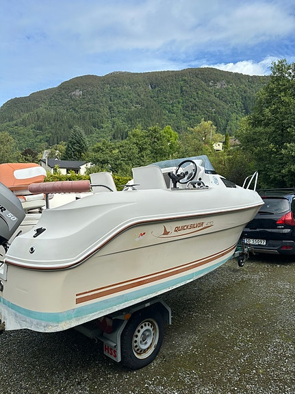 Quicksilver 470 cruiser 2 of 25