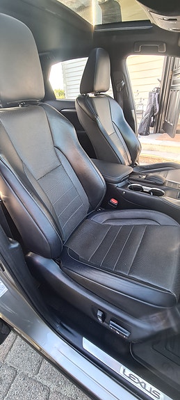 Lexus NX300h 11 of 21