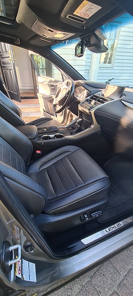 Lexus NX300h 12 of 21