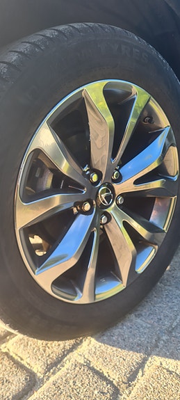 Lexus NX300h 9 of 21