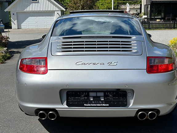Porsche 911 8 of 18