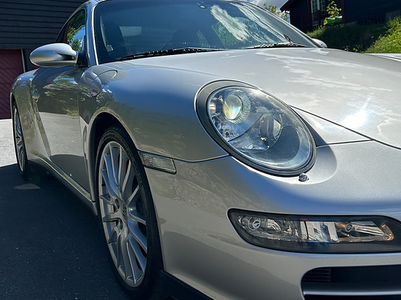 Porsche 911 13 of 18