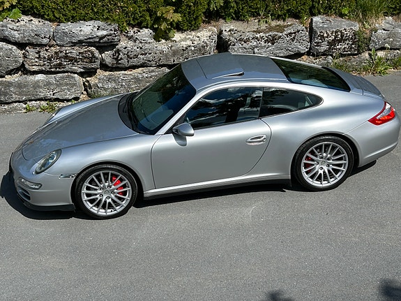Porsche 911 3 of 18