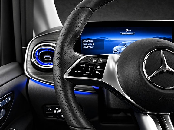Mercedes-Benz EQV300 18 of 30