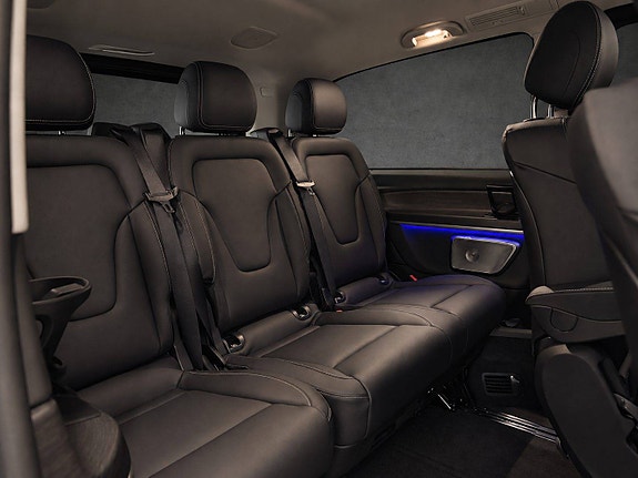 Mercedes-Benz EQV300 25 of 30